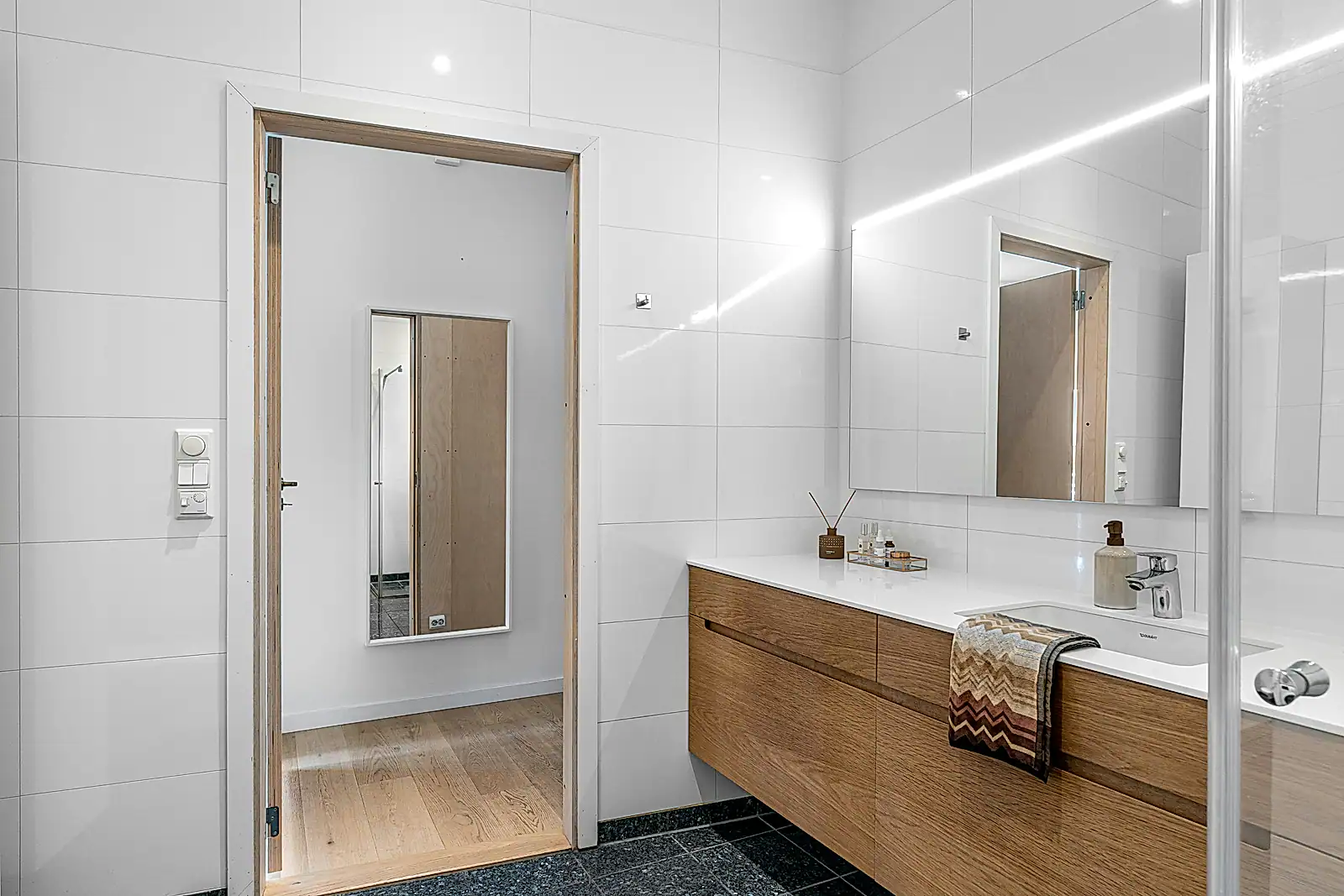 The Oakridge Collection image 18